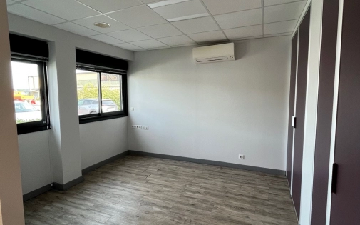 Locaux à la location 