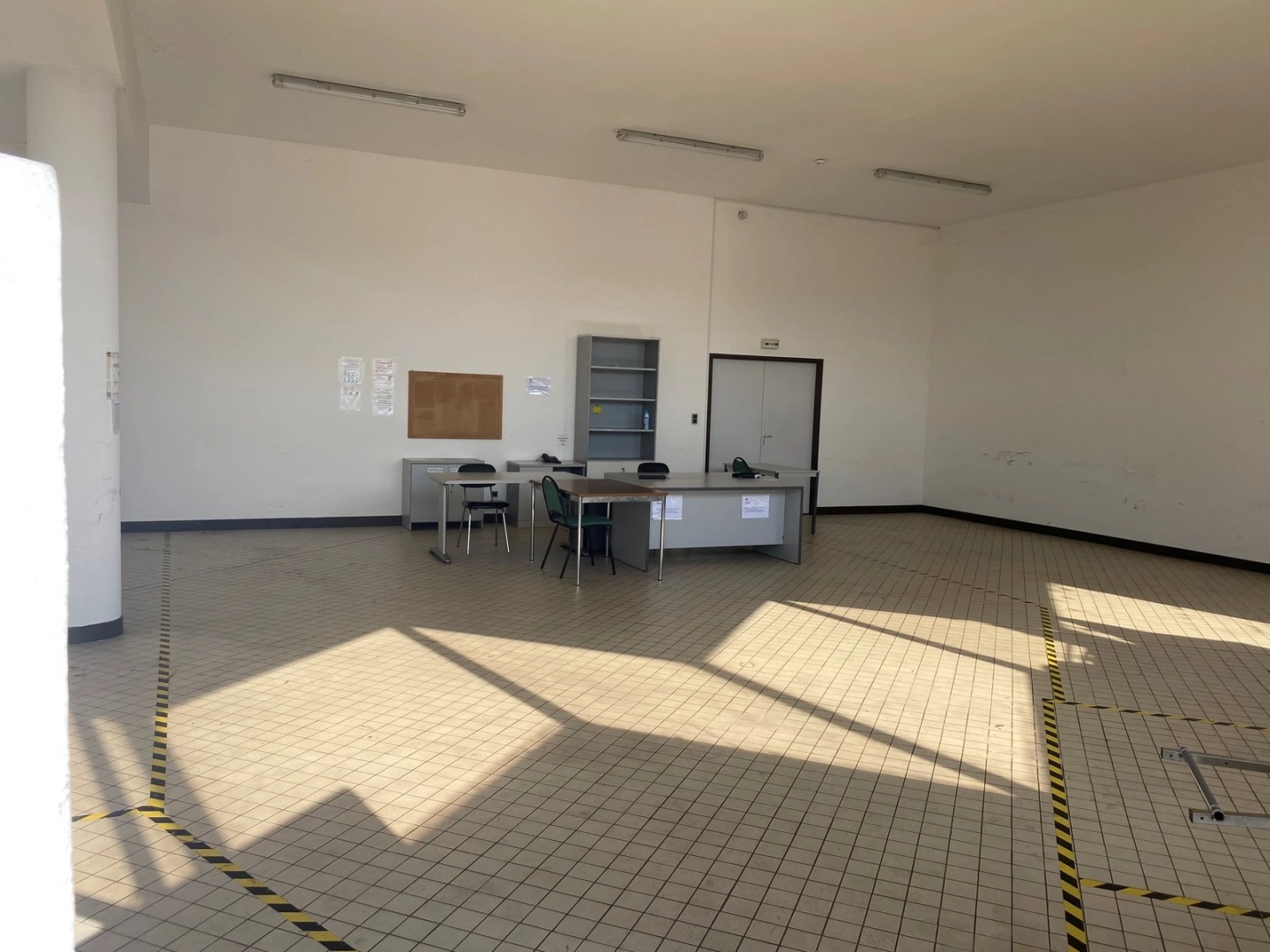 Locaux à la location 